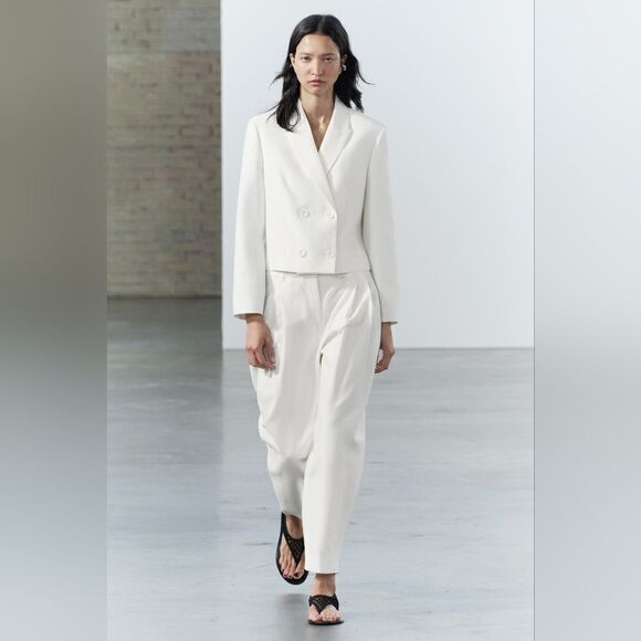 NWT ZARA WOMAN COLLECTION Cropped blazer made withโ25% linen WHITE - Picture 3 of 16